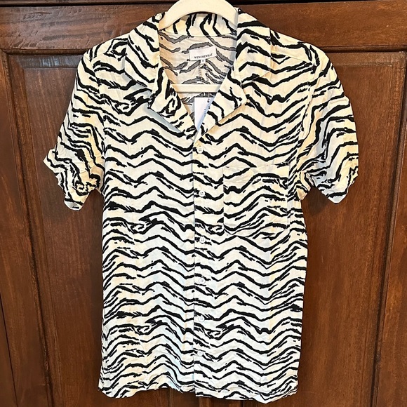 WeWoreWhat Tops - We Wore What Tiger button down shirt